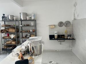 Image 19 - 885758