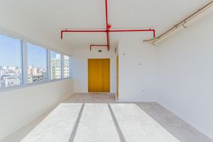 Image 6 - 885761