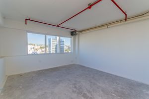 Image 19 - 885761