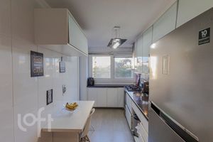 Image 4 - 885769