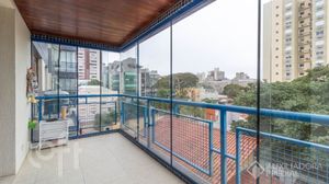 Image 8 - 885769