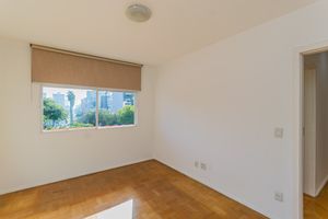 Image 7 - 885770