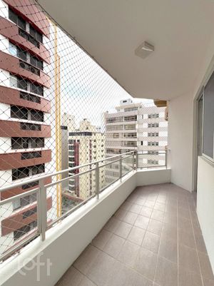 Image 3 - 885771