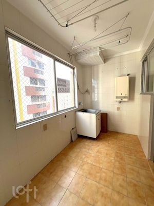 Image 8 - 885771
