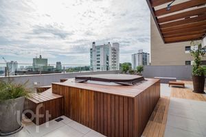 Image 15 - 885774