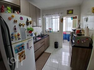 Image 11 - 885779
