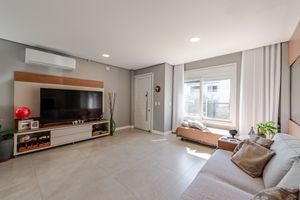 Image 3 - 885784