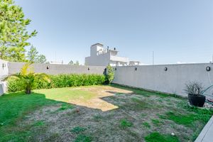 Image 12 - 885784