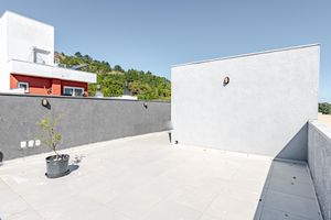 Image 25 - 885784