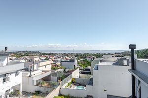 Image 27 - 885784