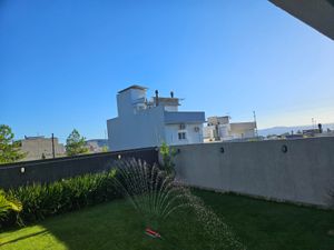Image 4 - 885784