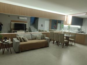 Image 14 - 885784