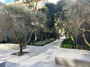 Image 17 - 885789