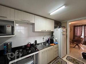 Image 10 - 885792