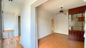 Image 3 - 885799