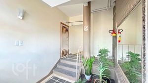 Image 25 - 885799
