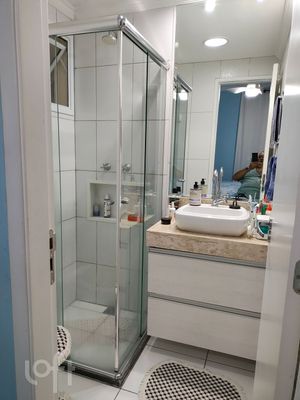 Image 12 - 885800