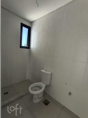 Image 4 - 885804