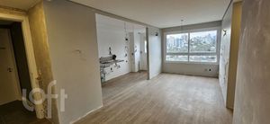 Image 28 - 885806
