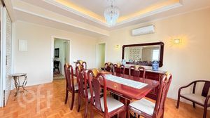 Image 14 - 885812