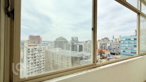 Image 34 - 885812