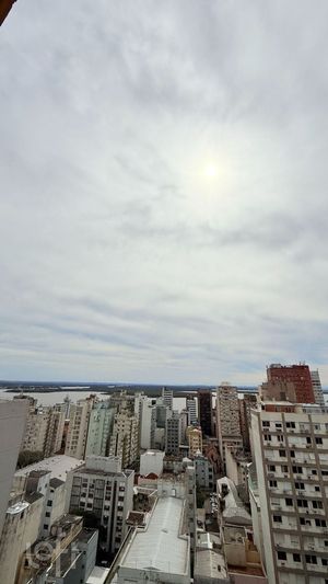Image 42 - 885812