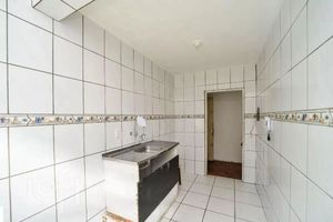 Image 16 - 885822