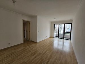 Image 8 - 885824