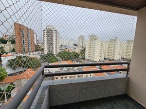 Image 10 - 885824