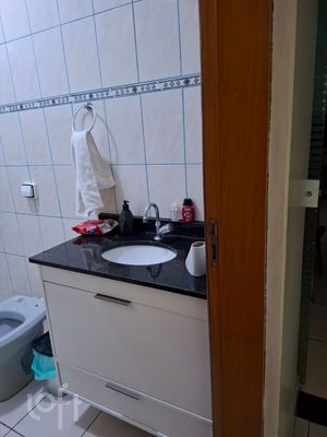 Image 8 - 885829