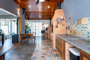Image 11 - 885837