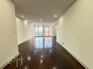 Image 3 - 885838