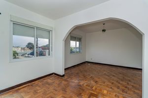 Image 11 - 885846