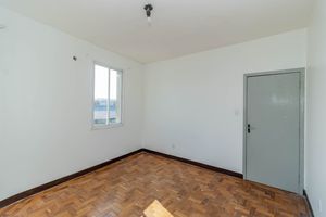 Image 22 - 885846