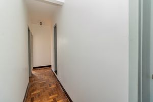 Image 33 - 885846