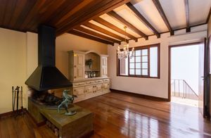 Image 9 - 885848