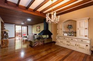 Image 8 - 885848