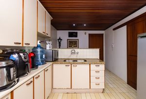 Image 37 - 885848