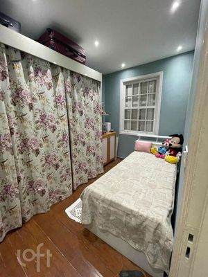 Image 8 - 885849