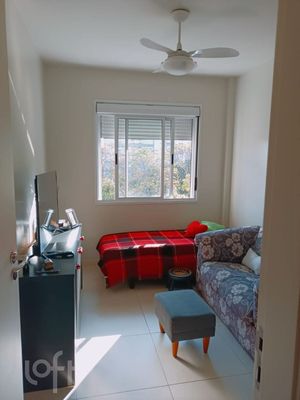 Image 30 - 885852