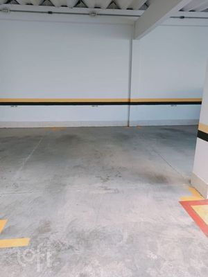 Image 15 - 885852