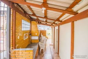 Image 6 - 885858