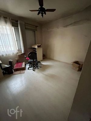 Image 17 - 885858
