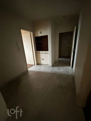 Image 15 - 885858