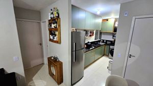 Image 4 - 885859