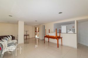 Image 37 - 885860