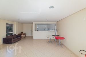 Image 30 - 885860