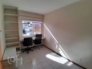 Image 15 - 885862
