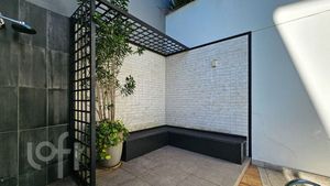 Image 17 - 885866