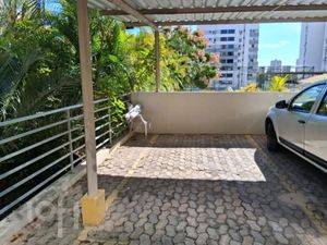 Image 17 - 885867